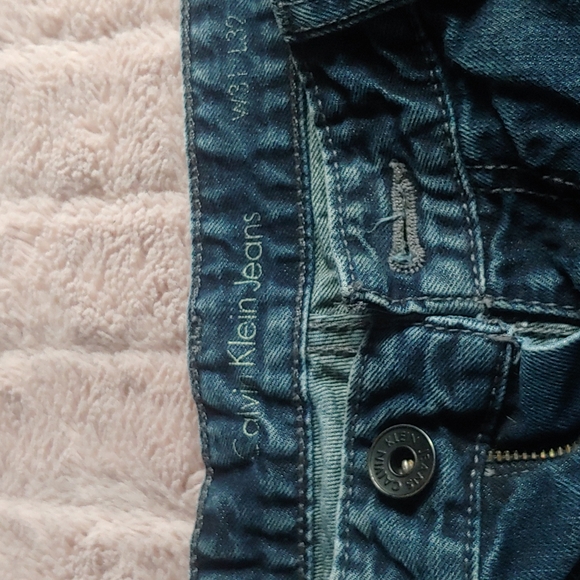 Calvin Klein Jeans Slim - Picture 2 of 5